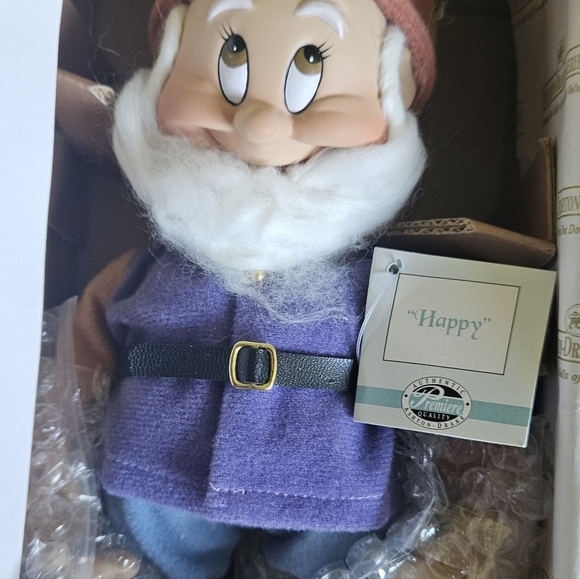 Snow white porcelain doll, and dwarfs ,4 brand new in boxes Vintage - Picture 6 of 6